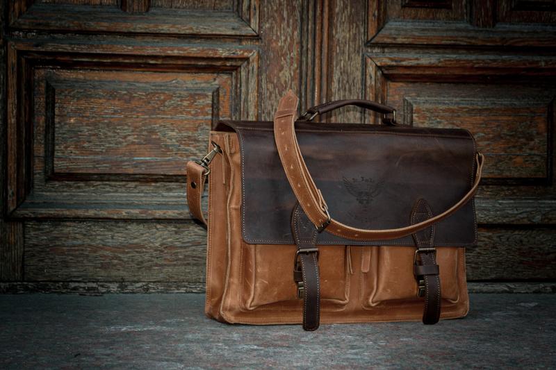 💼 Handmade leather Bronx Briefcase – Vintage crazy horse full-grain cowhide bag 🐂